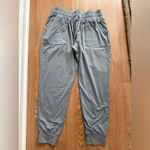 Ascend sweats size L